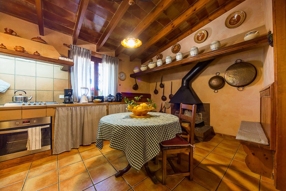 Family Villa, 3 Bedrooms, Private Pool photo 3