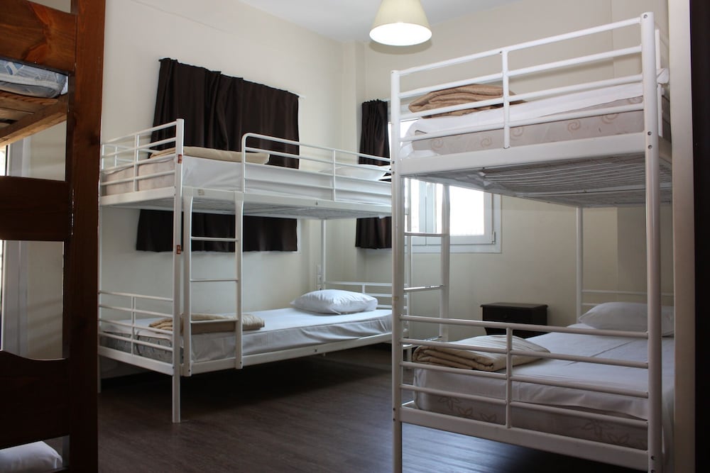 Shared Dormitory, Shared Bathroom (6 beds) photo 2