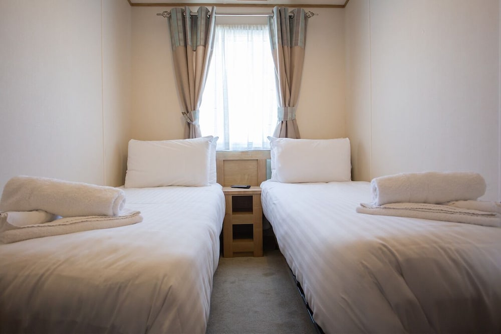 Indulgent 6 Berth Caravan photo 3