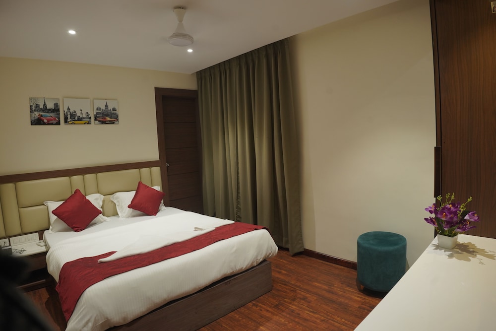 Deluxe Room - Photo 6