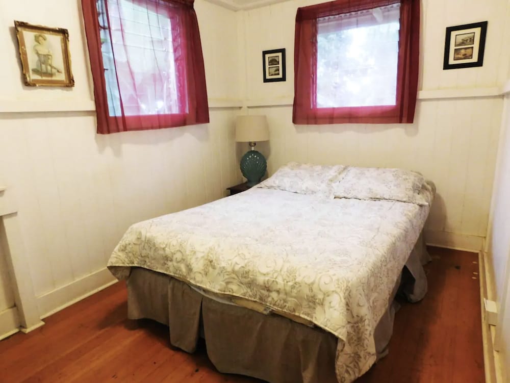 Traditional Cottage, 3 Bedrooms, Kitchen photo 1