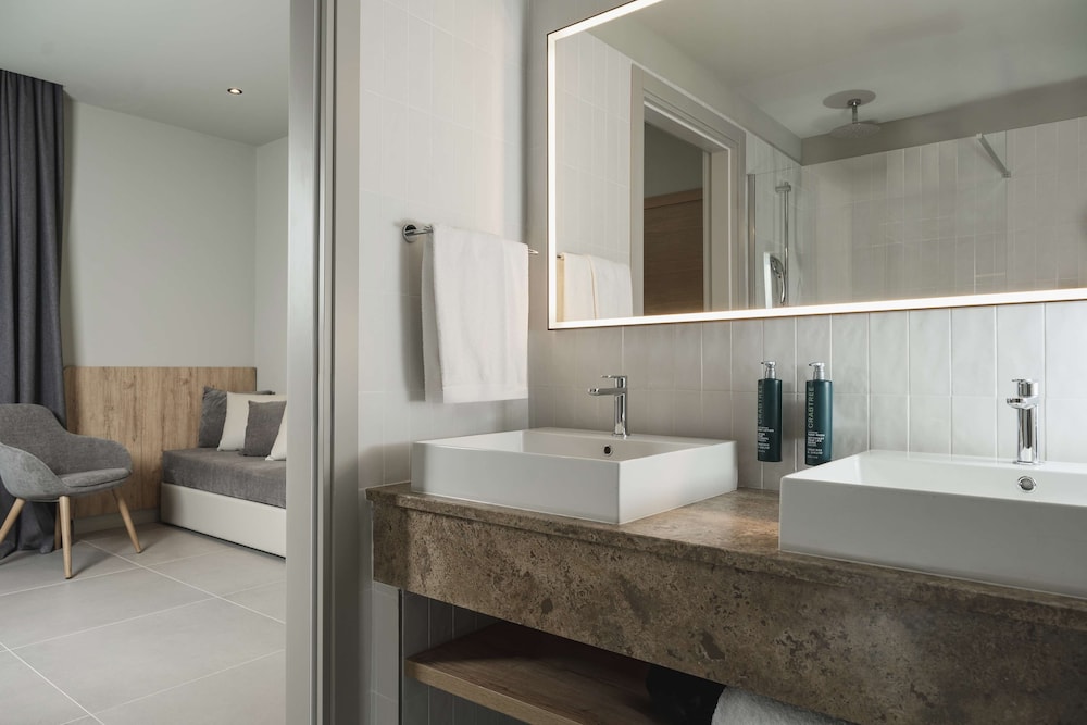 Suite, 2 Bedrooms