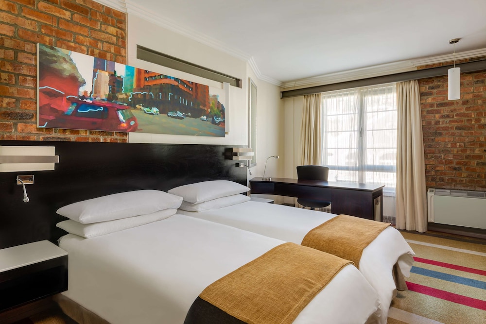 Standard Premium King or Twn Room - Photo 5