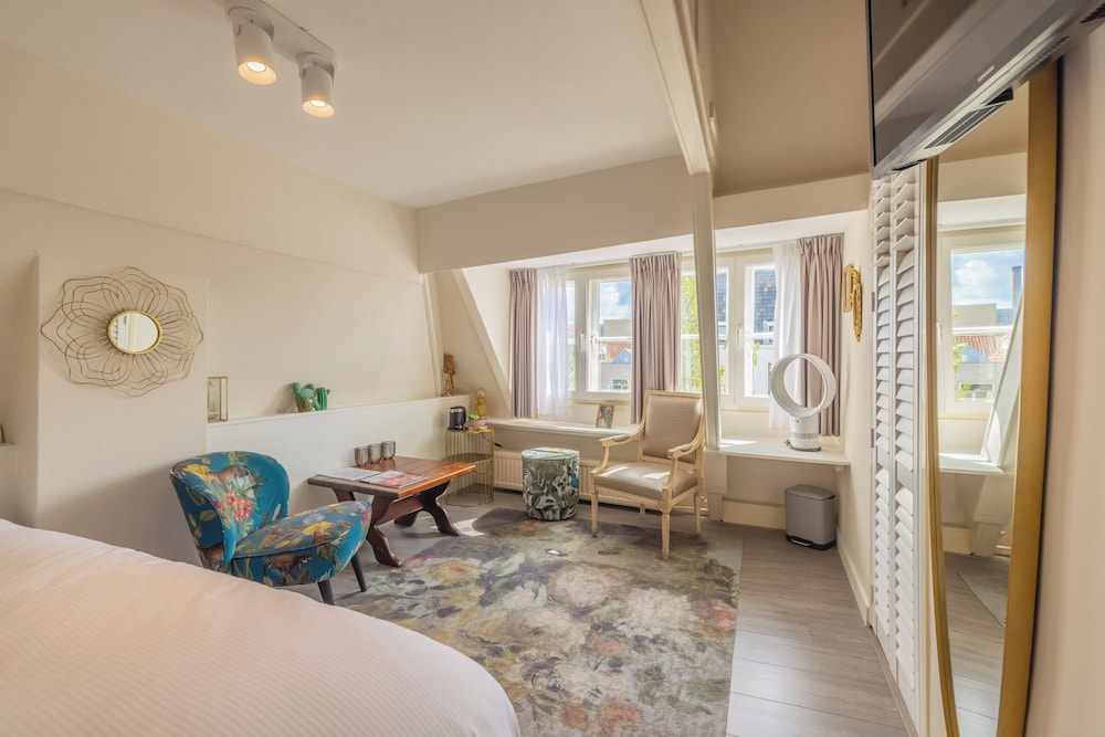 Deluxe Double Room photo 3