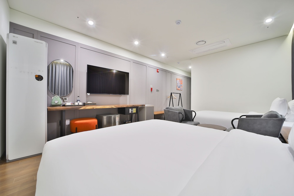 Superior Twin Room - Photo 2