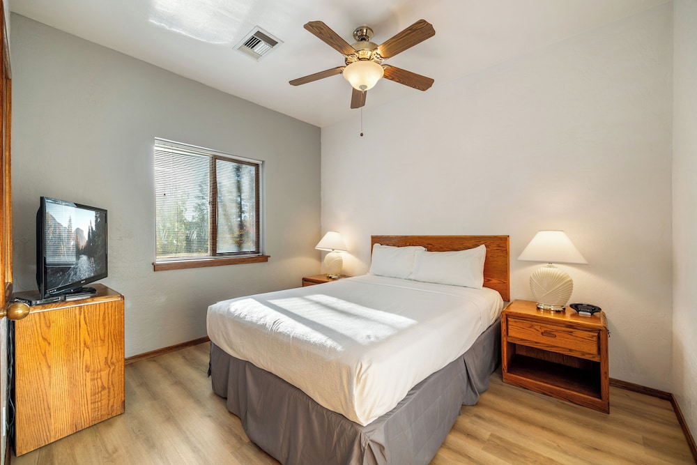 Apartment, 2 Bedrooms (Juniper - Lodge) photo 2