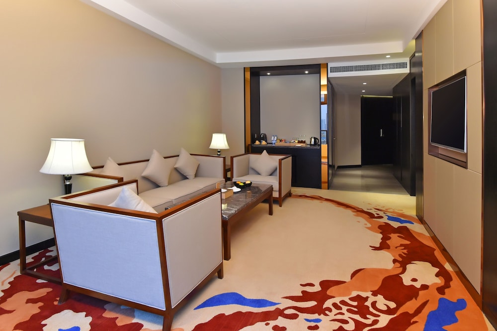 Deluxe Suite photo 3