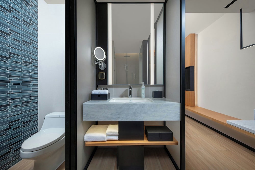 Standard Room, 2 Double Beds, City View photo 2