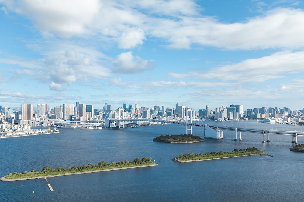 Club Authentic Deluxe Twin, Rainbow Bridge Side, Non Smoking (Executive Lounge Access)