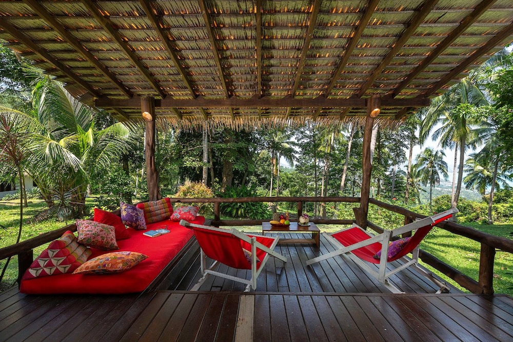 Jungle Bungalow