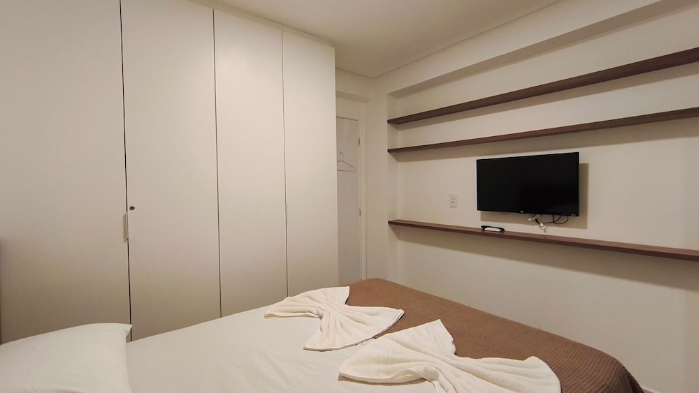 Basic Apartment photo 3
