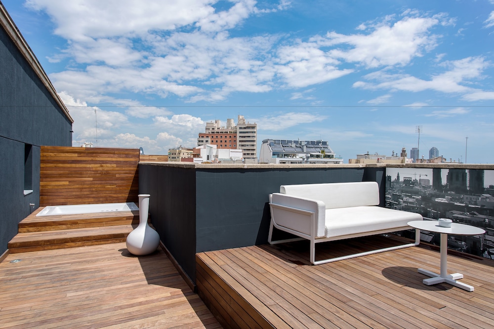 Suite (Atico Suite with Jacuzzi)