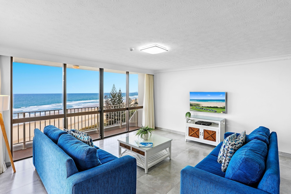 Apartment, 2 Bedrooms, Beachfront - Photo 7
