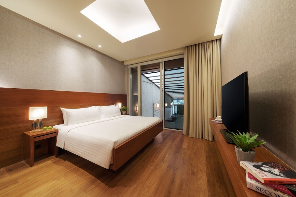 Courtyard Premier Room with $50nett Spa Credit photo 2