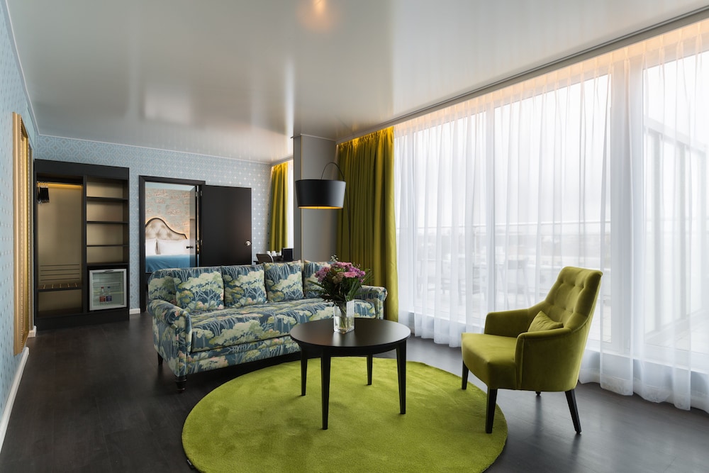 Royal Suite photo 2