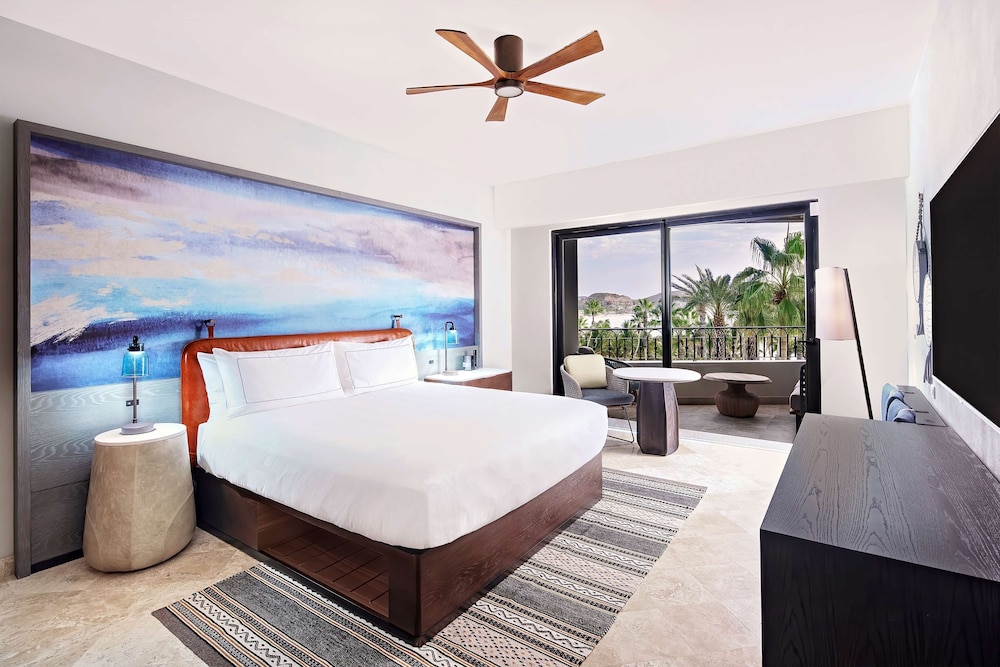 Studio, 1 King Bed, Partial Ocean View (Lower Floor) - Photo 3