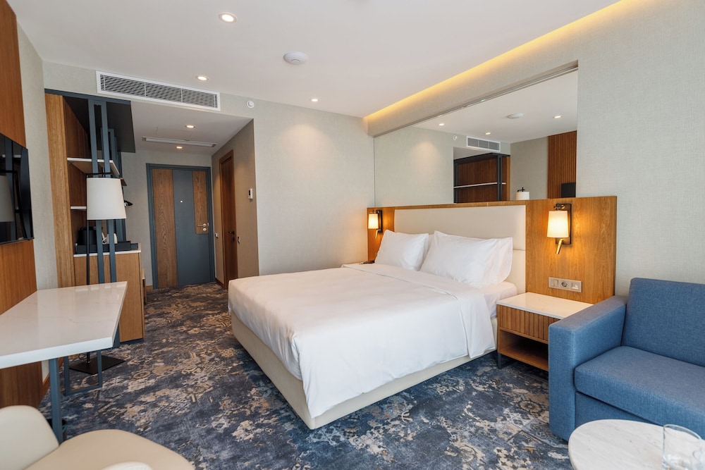 Deluxe Room, City View