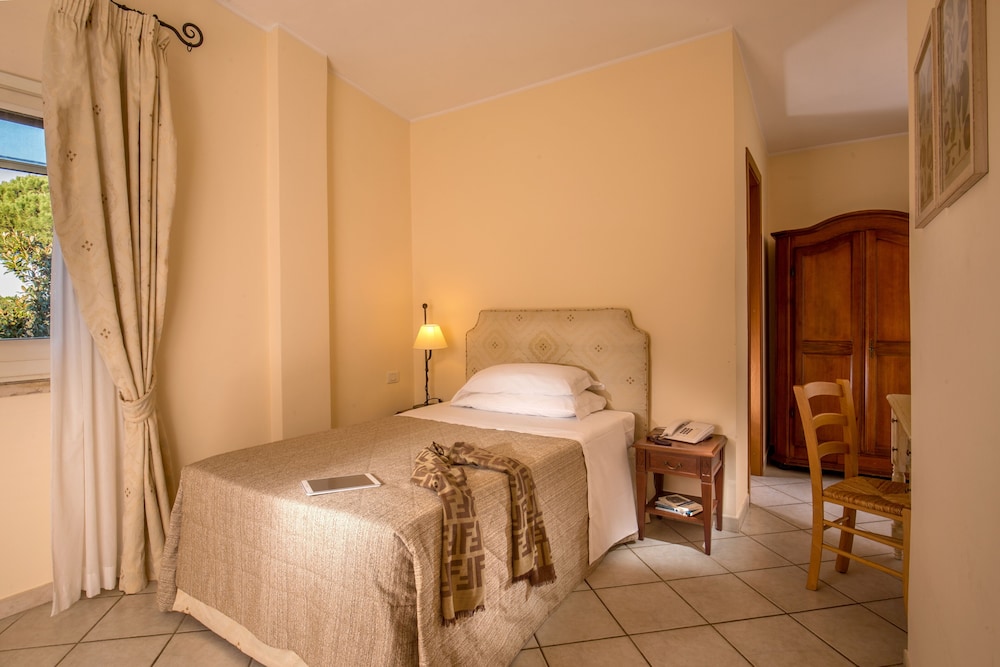 Single Room photo 3