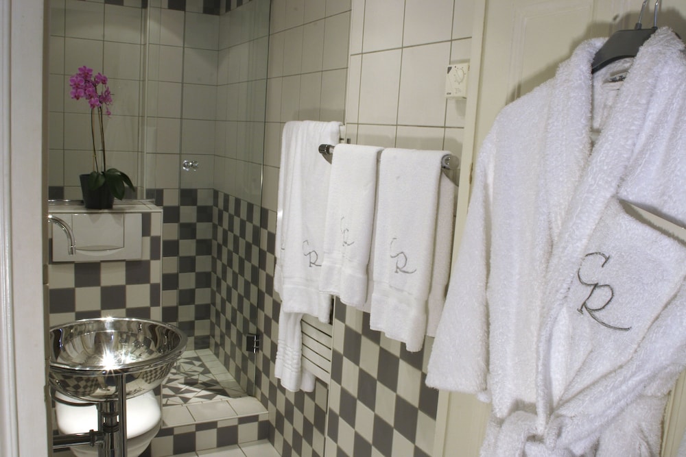Initiale Room with Spa access - Photo 7