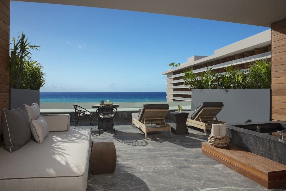 Preferred Club Superior Junior Suite Double Ocean View