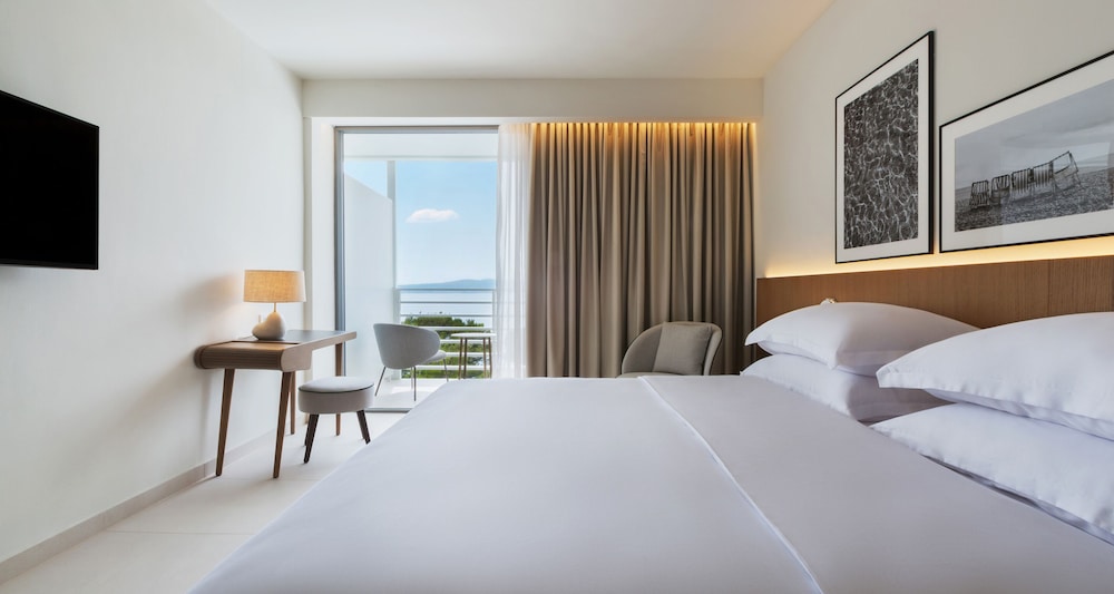 Standard Double Room, Balcony, Partial Sea View photo 1