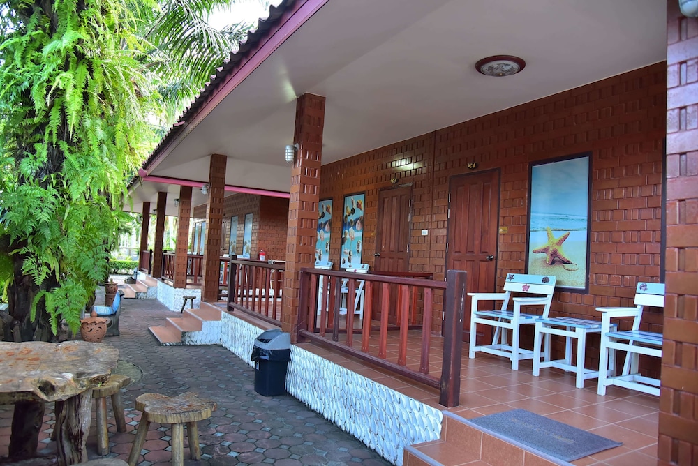 Villa C photo 2