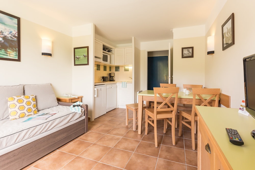 House 4 people - 1 bedroom - Duplex - Garden level - Terrace photo 2