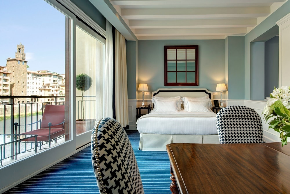 Signature Suite (Non Smoking)