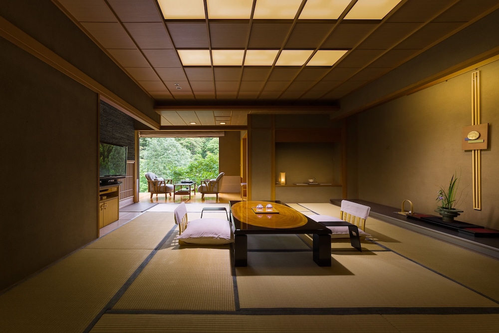 Japanese style room photo 1