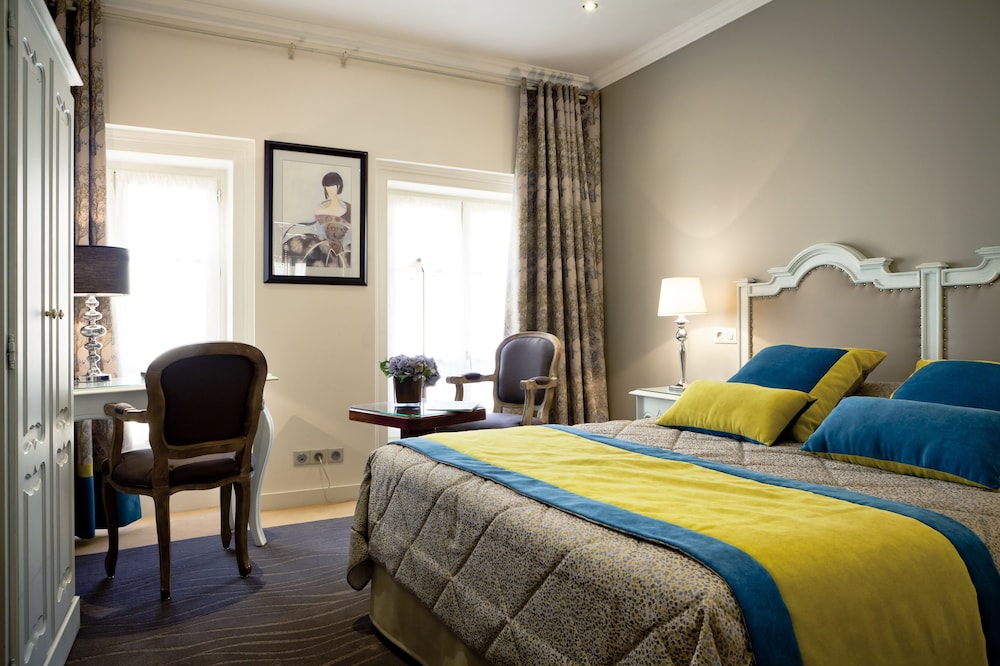 Superior Double or Twin Room - Photo 14