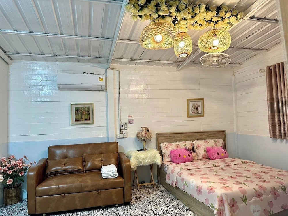 Family Room - Photo 1