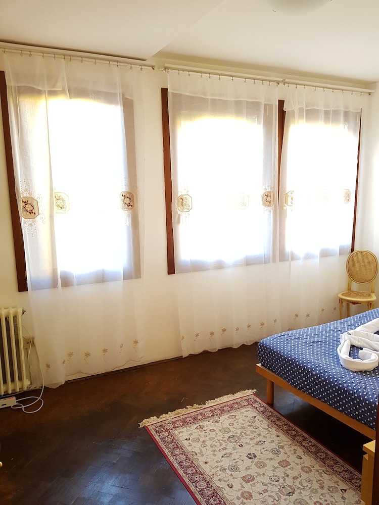 Deluxe Double or Twin Room, City View photo 3