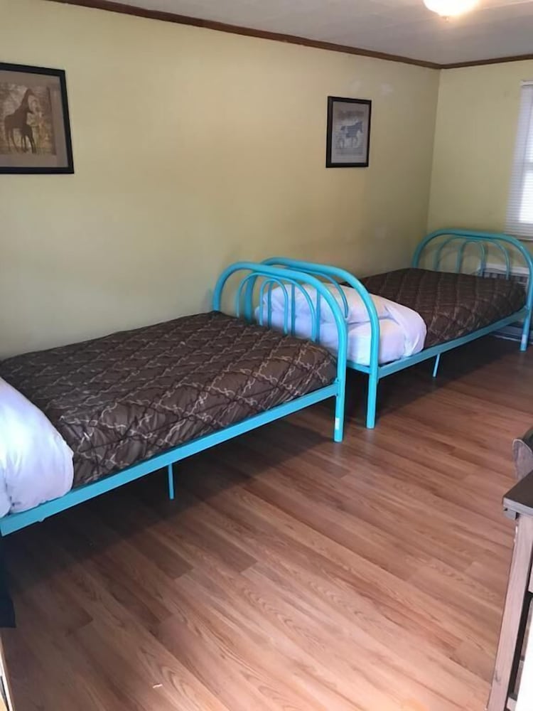 Family Suite, Multiple Beds, Non Smoking, Mountain View photo 3