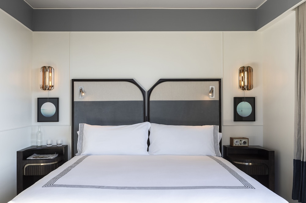 Room, 1 King Bed photo 2