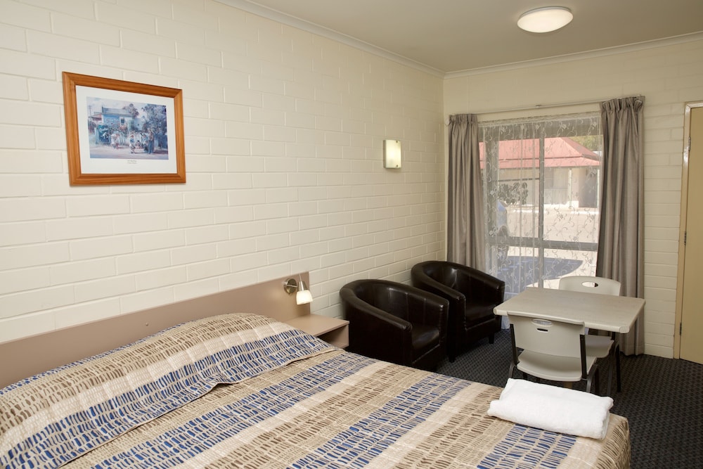 Queen Room Deluxe Disability
