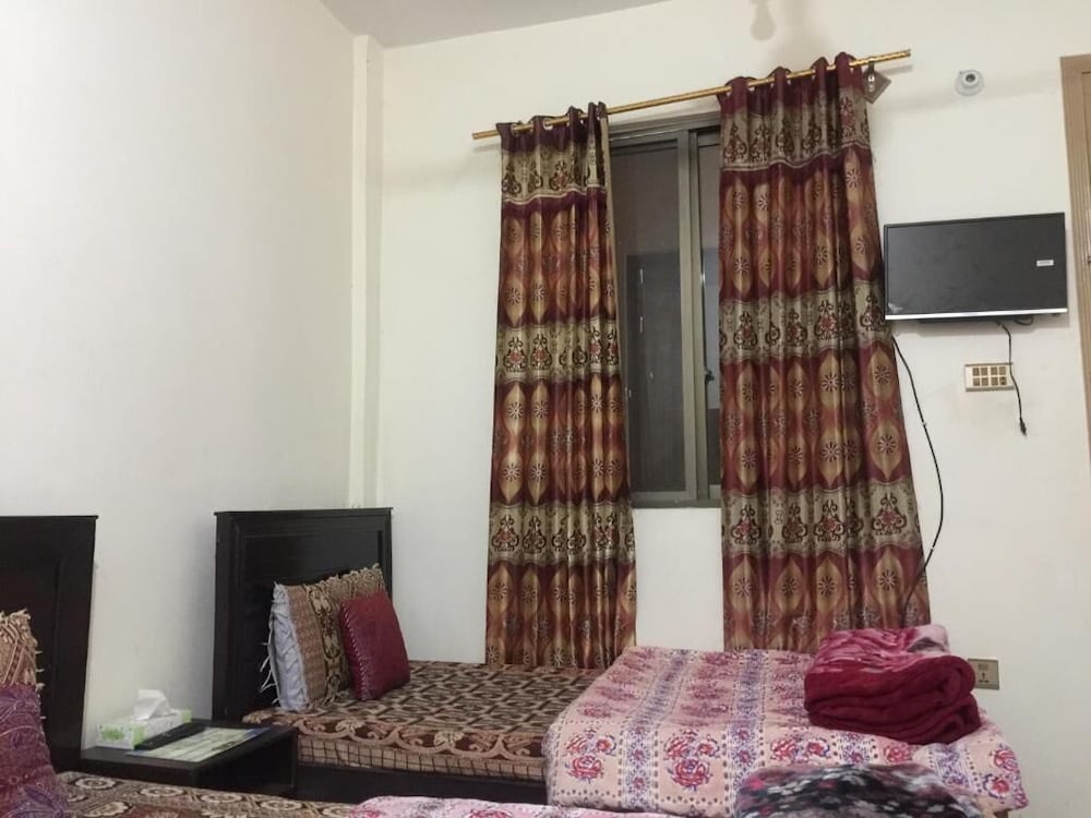 Standard Double or Twin Room - Photo 6