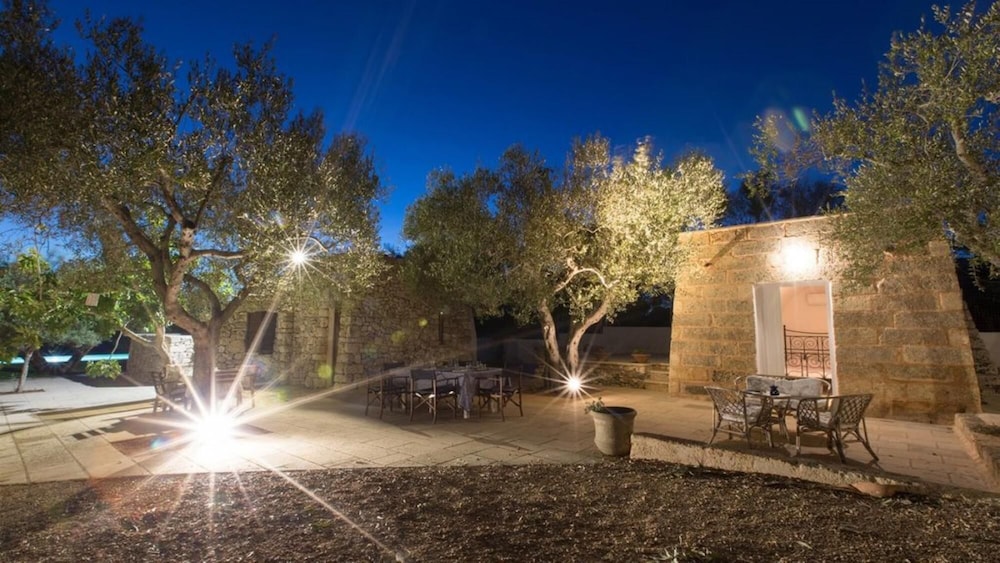 Villa photo 1