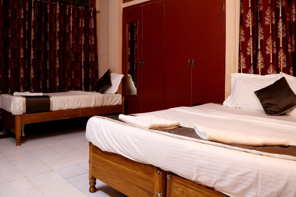 Deluxe Room - Photo 3