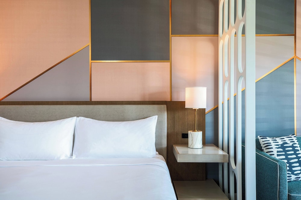Room, 1 Double Bed, Pool View (Balcony) - Photo 4