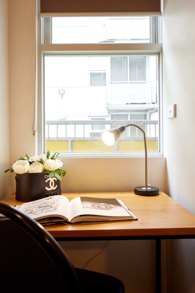 One Bedroom Apartment - Photo 6