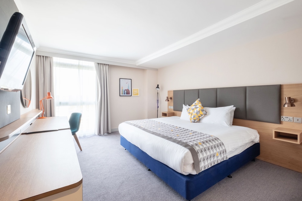 Suite, 1 Bedroom (Super) - Photo 4