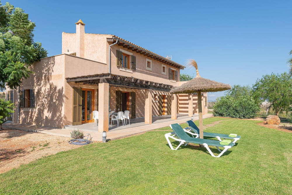 Villa photo 3
