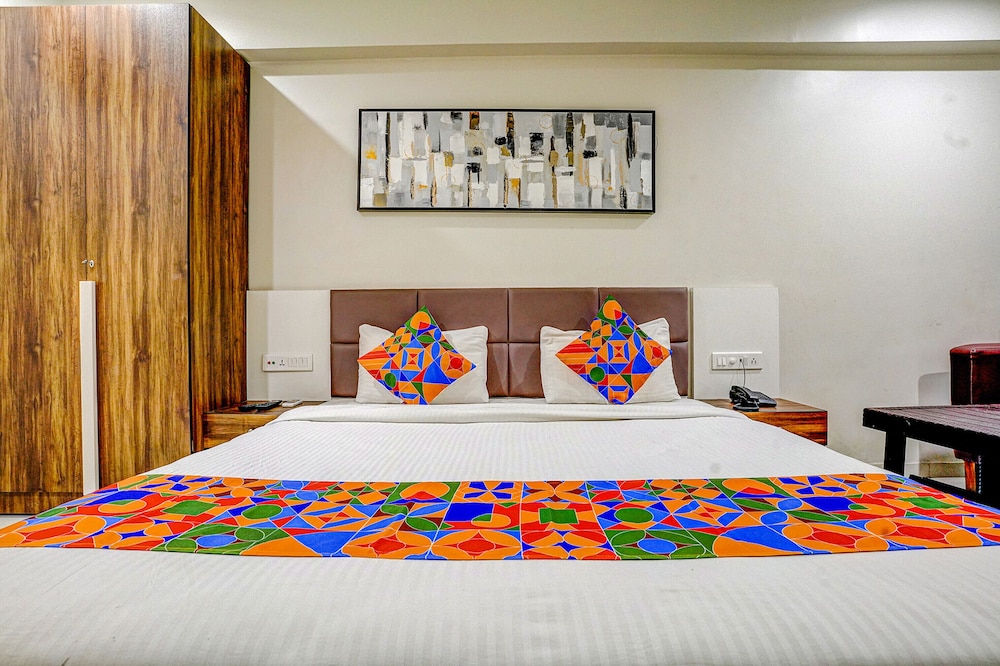 Deluxe Room - Photo 4