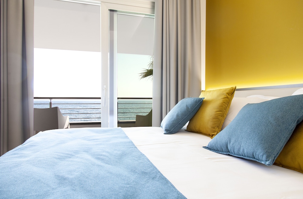 Deluxe Double Room Single Use, Sea View