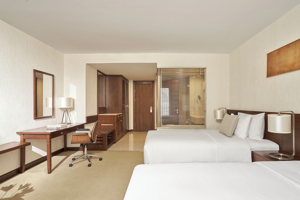 Premium Twin Room, City View photo 3