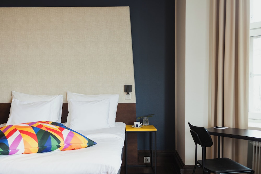 Deluxe Room - Photo 7