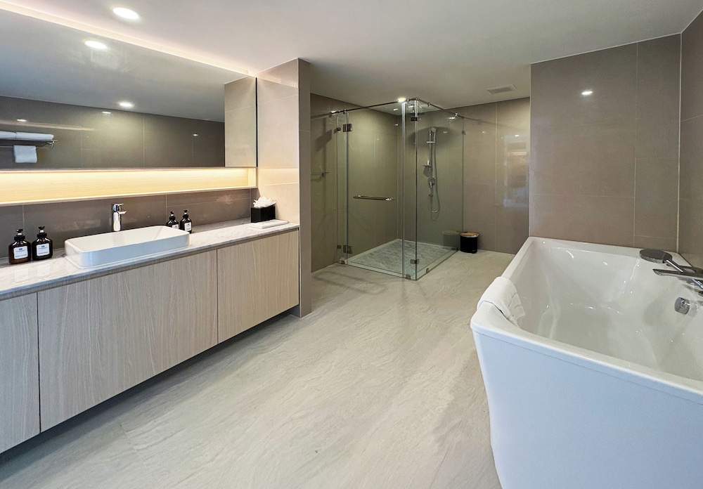 Grand Suite, 1 King Bed (Duplex) - Photo 12