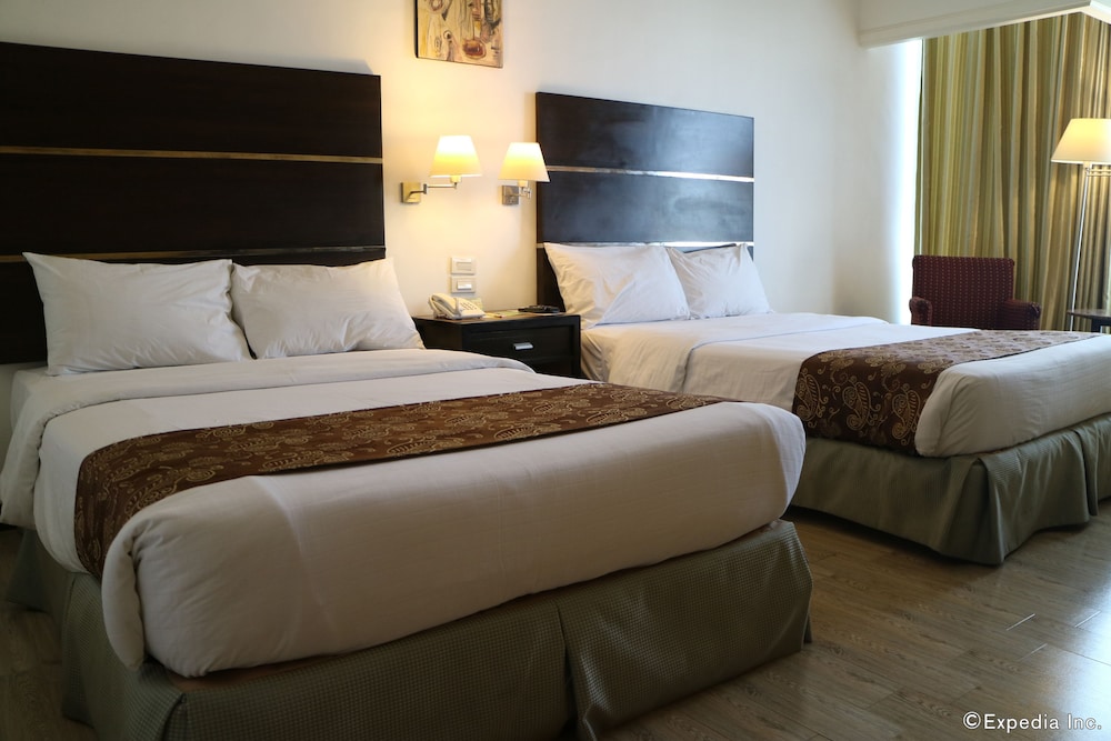 Business Room, 2 Double Beds, Non Smoking - Photo 8