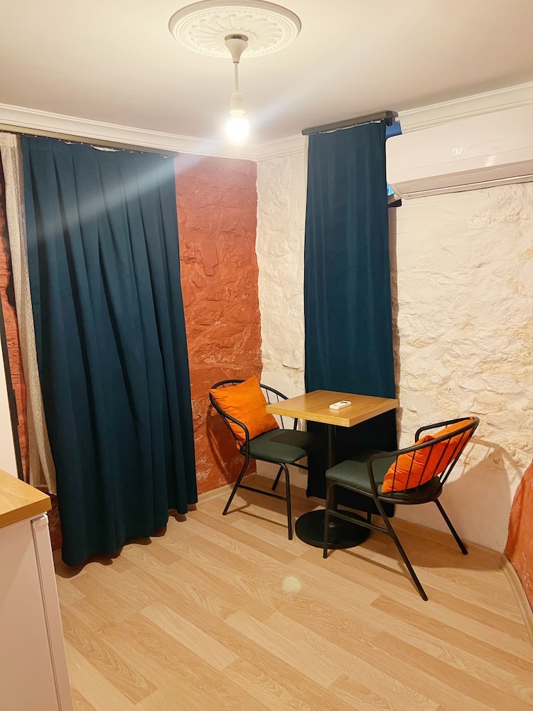 Economy Double Room photo 3