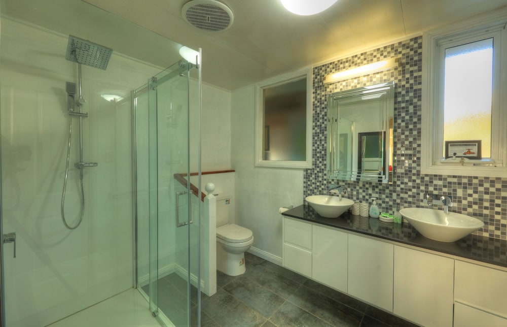 Basic Cottage, 3 Bedrooms, Ocean View photo 2